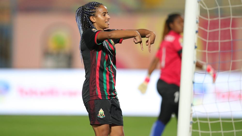 فاطمة تاغناوت لـ"البطولة": "استفدنا من مشاركتنا في دوري الأبطال وفخورة بتواجدي ضمن التشكيلة المثالية لهذه البطولة"