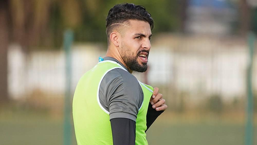 مورابيط يقترب من التوقيع للوداد بعد تردُّد أنيس محفوظ في ضمِّه إلى الرجاء