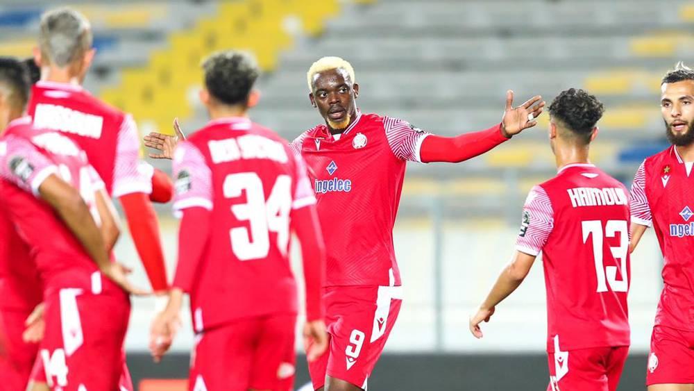 الوداد يواجه الزمالك بالقميص الأحمر والفريق المصري بزيه التقليدي