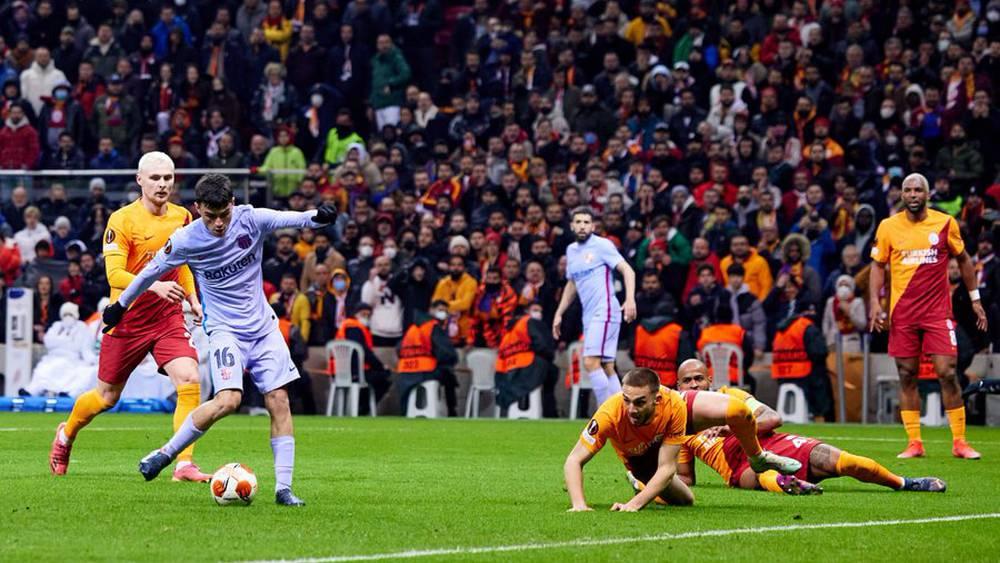 الدوري الأوروبي/ برشلونة الإسباني يقلب الطاولة على مضيفه غلطة سراي التركي (2-1) ويبلغ ربع نهائي المسابقة