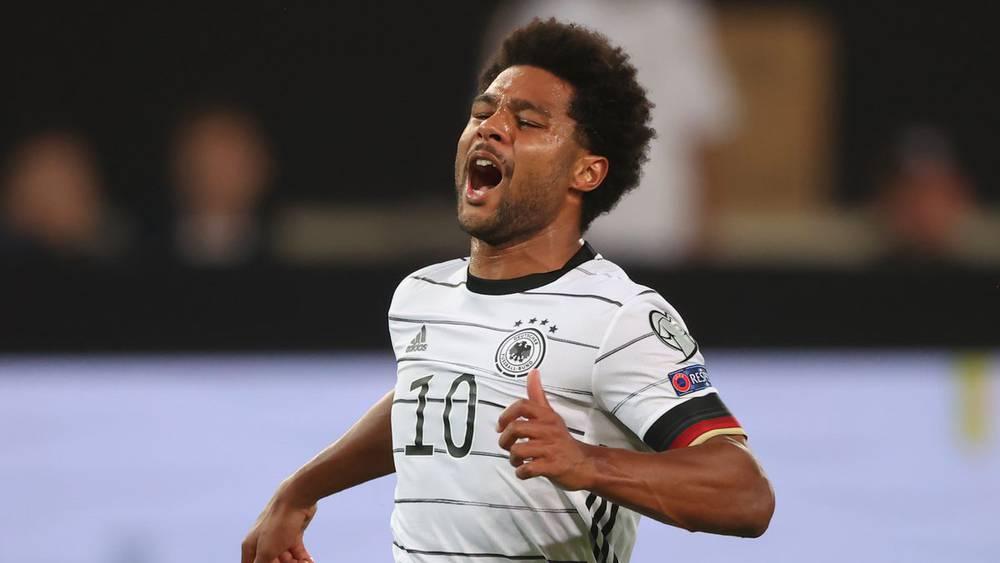 سيرج غنابري يُغادر معسكر المنتخب الألماني لأسباب صحية