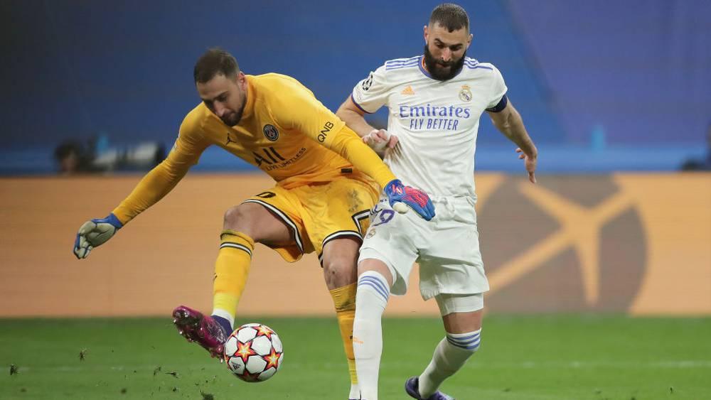 دوناروما متذكرًا بحسرة هفوته أمام كريم بنزيما: "عشت ليلة صعبة للغاية"