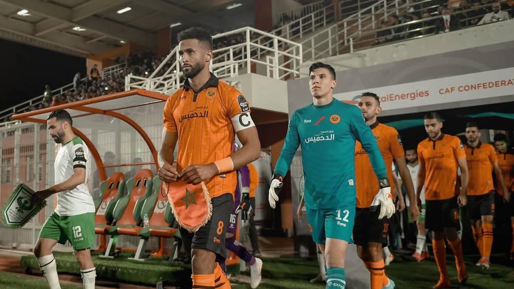 تقرير مراقب مباراة نهضة بركان والمصري.. 3 بطاقات حمراء لـ"الضيوف" بسبب اعتدائهم على الحكام وتلفظ الشعباني بعبارات "غير لائقة" تجاه مواطنه السالمي