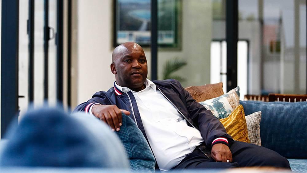 موسيماني يلمح لإمكانية عودته إلى جنوب أفريقيا بعد الخسارة أمام الوداد: "الأندية هناك قادرة على تحمل التكاليف إذا أرادت التعاقد معي"