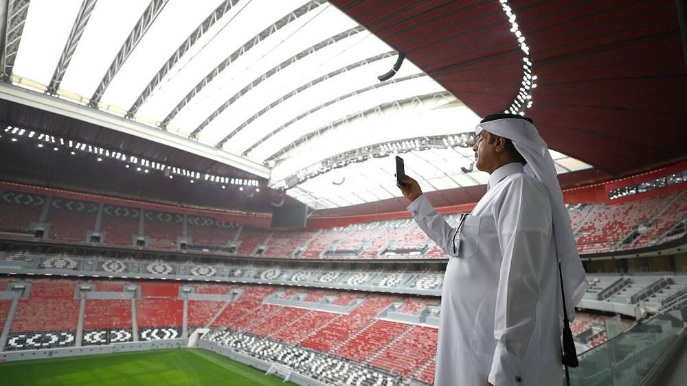 "الفيفا" يدرس وضع كاميرات في "مستودعات ملابس" المنتخبات المشاركة في مونديال قطر 2022