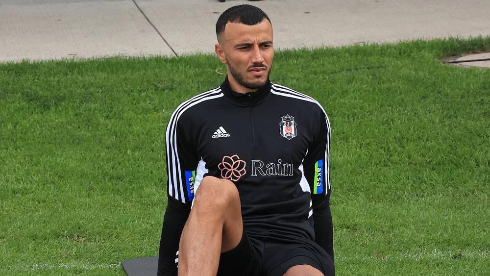 تقارير تركية: "سايس لن يتمكن من المشاركة في بداية الموسم مع بشكتاش بداعي الإصابة والمغربي يتدرب وحيدا"