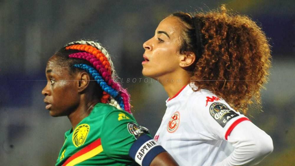 عميدة المنتخب الكاميروني للسيدات تغير لون تسريحة شعرها بسبب انتقادات لدعمهما "المثلية الجنسية"