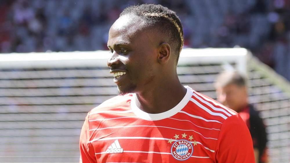 ساديو ماني يسافر إلى الرباط لحضور حفل جوائز "الكاف"