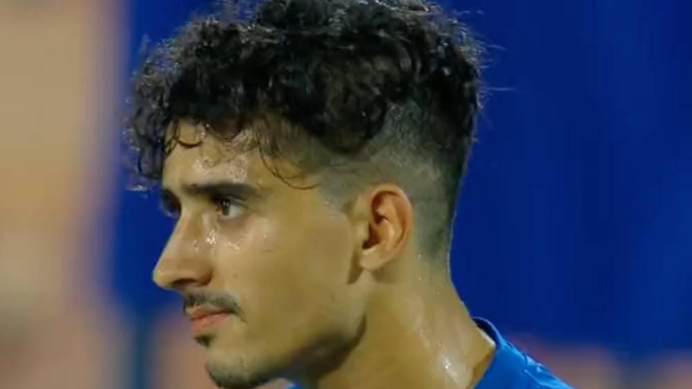 فيديو/ بعد تدخل "عنيف" عبد الكبير الوادي يُغادر "مطرودًا" ضد الزمالك