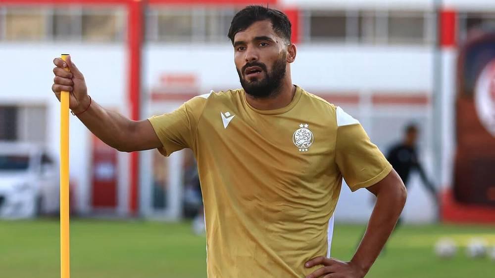 بن عيادة: "تأقلمت منذ اليوم الأول مع الوداد.. زملائي رحبوا بي وفتحوا لي الباب وهذا من دواعي سروري"