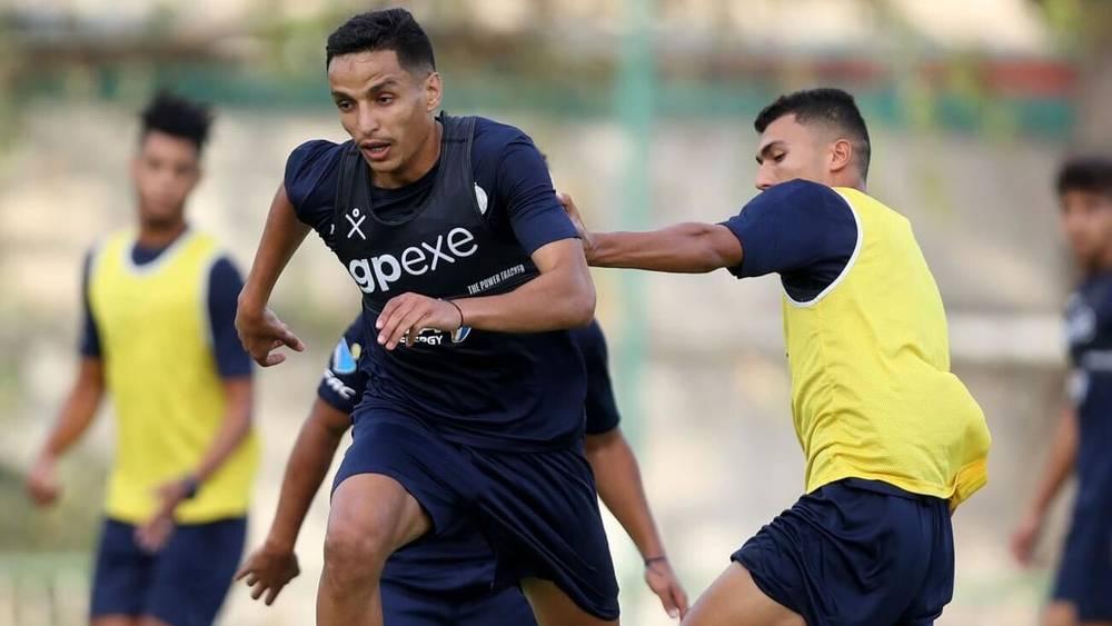 رغم عدم تأهيله.. بوكاسي يخوض تداريبه مع الرجاء وإدارة النادي تنتظر الميركاتو الشتوي لتسريح خدماته أو تسجيله في قائمة الفريق