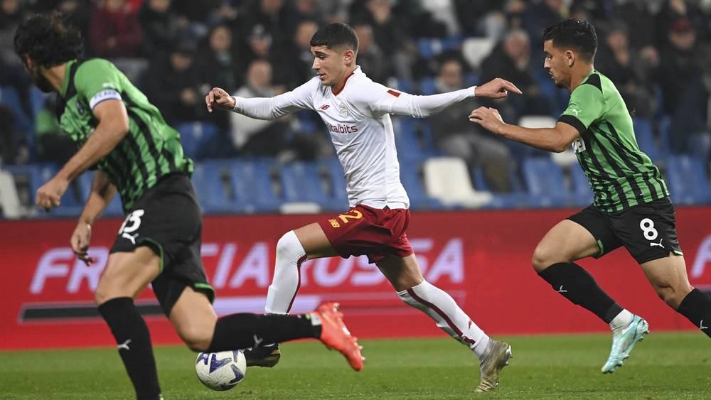 روما يتعادل مع ساسولو وليتشي يهزم أتالانتا في الدوري الإيطالي