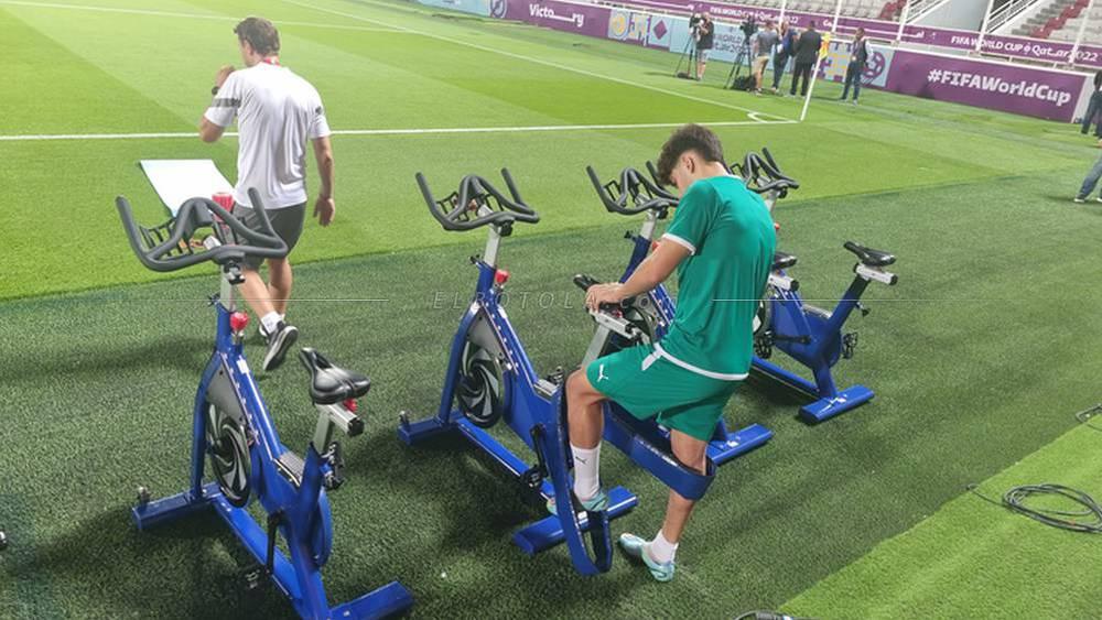 Mountakhab - Abde s'entraine seul avant de rejoindre le groupe