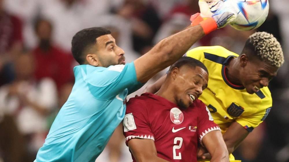 حارس منتخب قطر: "لم نقدم المستوى المطلوب في المباراة الافتتاحية وسنحاول تدارك الأمر"