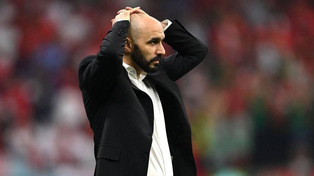 الركراكي: "كنا سنخلق مشاكل لفرنسا لو لعبنا بـ5 مدافعين جاهزين ولم ندخل في المباراة بسرعة بسبب تغيير سايس وأكرد"