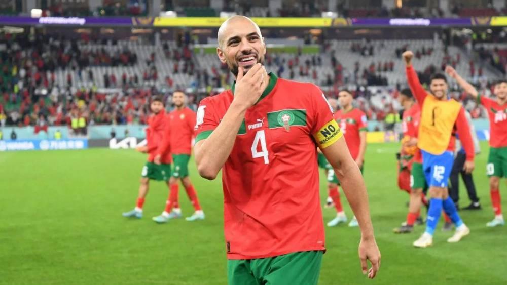 أمرابط مطلوب في برشلونة بعد تألقه رفقة المغرب في مونديال قطر