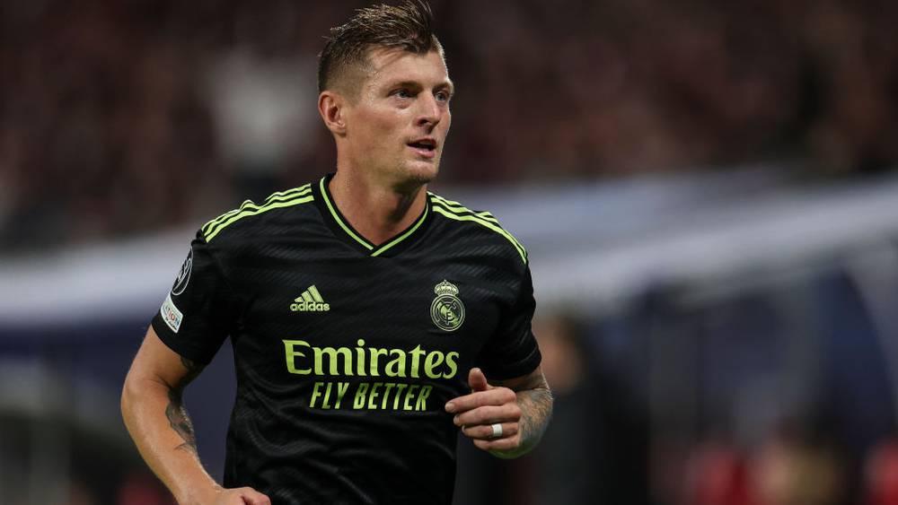 أنشيلوتي: "كمشجع من الصعب تخيل اعتزال توني كروس بنهاية الموسم"