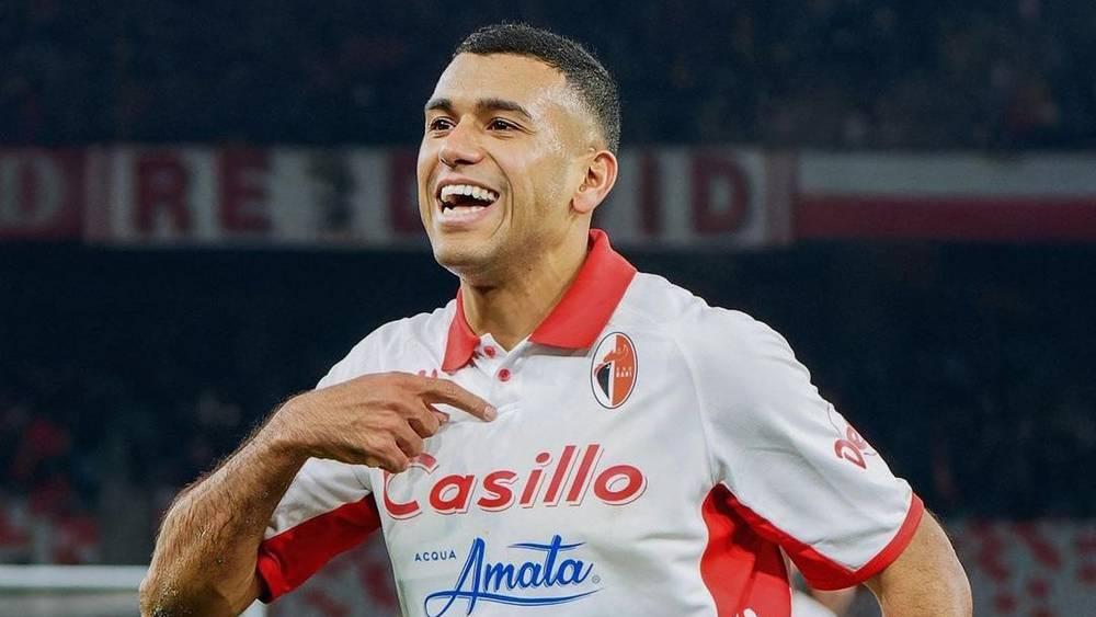 "كورييري ديلو سبورت"/ نابولي يحسم صفقتي وليد شديرة وحارس المرمى كابريلي من باري