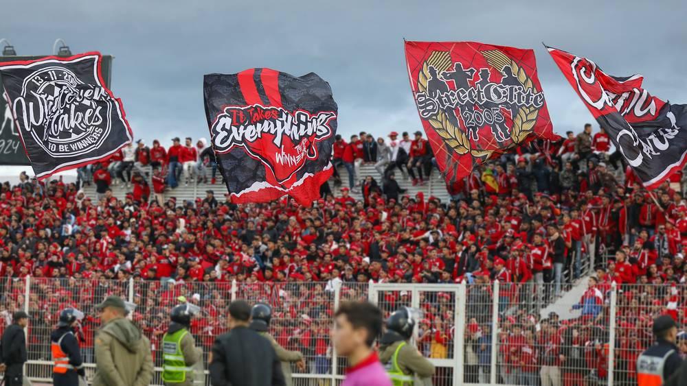 "الوينرز": "ما وقع خارج الملعب في تطوان أحداث لا تعنينا ولسنا مسؤولين عنها وليس كل من يرتدي قميصا أحمر هو شخص ينتمي لعائلتنا"