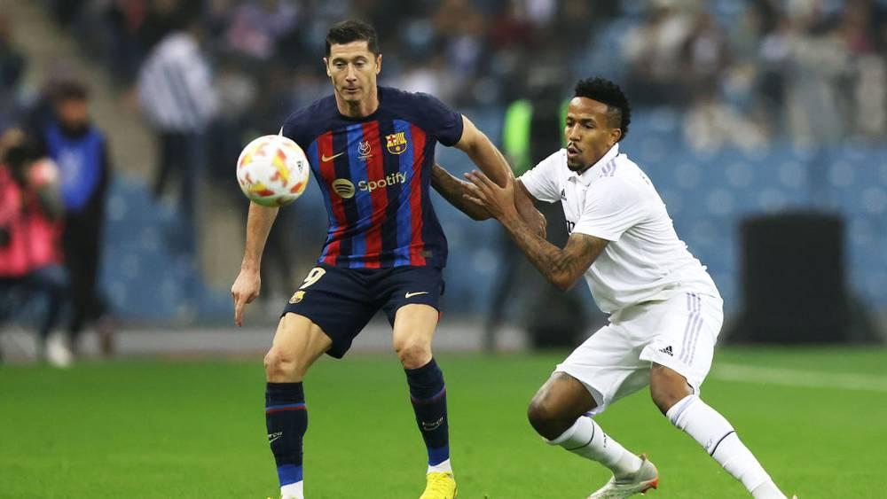 قرعة كأس ملك إسبانيا تضع برشلونة ضد ريال مدريد في "كلاسيكو" بنصف النهائي