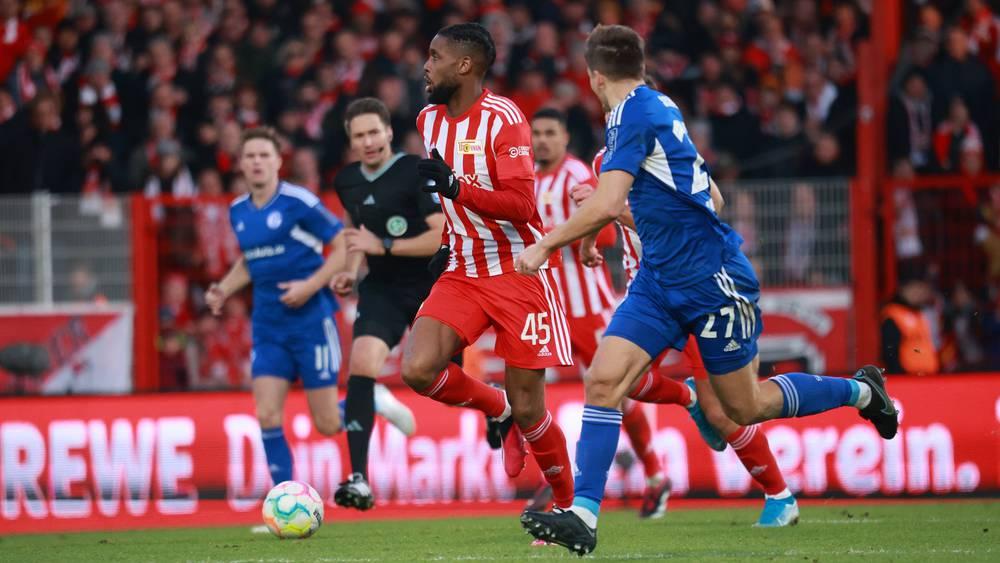 يونيون برلين "يفشل" في استغلال هدية غلادباخ وإزاحة بايرن ميونيخ من صدارة "البوندسليغا"