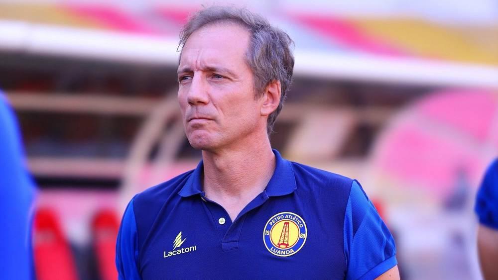 مدرب بيترو أتلتيكو: "الوداد ارتكب العديد من الأخطاء دون حصوله على أي بطاقة.. فخور بفريقي لأنه قدم مستوى رائع أمام حامل اللقب"