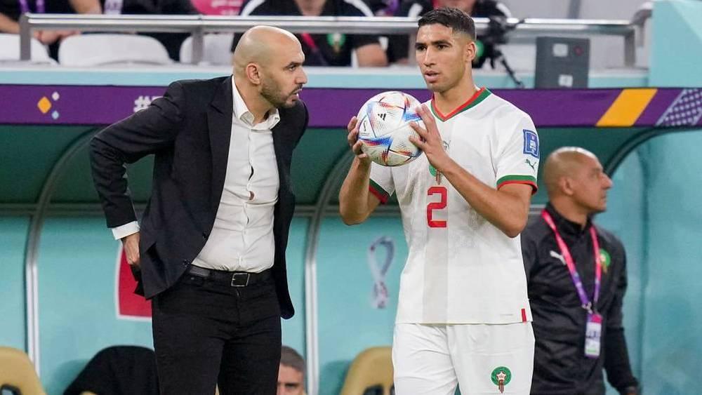 الركراكي: "حكيمي يُريد المشاركة لكننا لن نُخاطر به.. سنحسم في وضعيته بناء على حالته في المِران مساء اليوم"