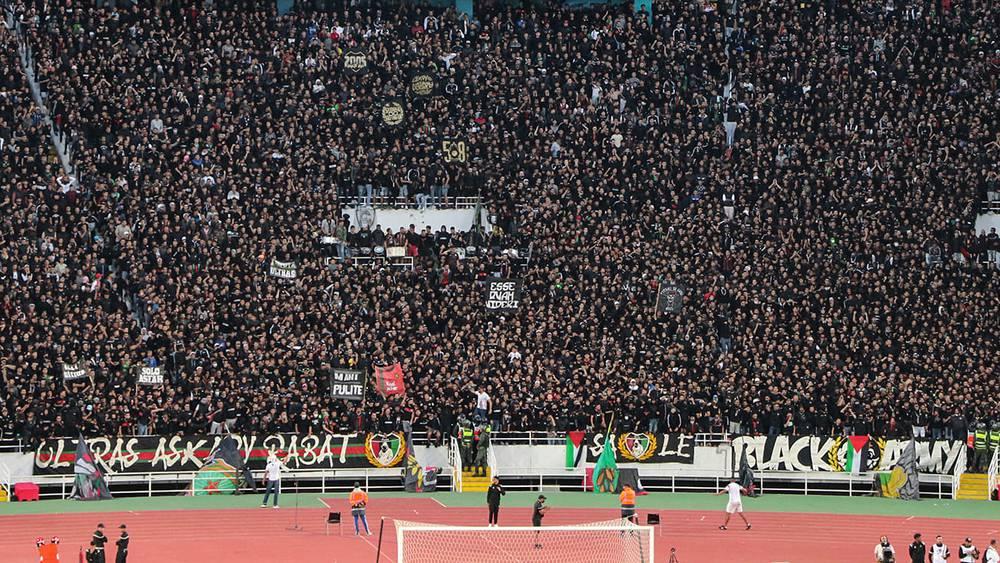 "الكورفاتشي" تعلن تنقلها إلى الدار البيضاء لحضور مباراة الجيش الملكي ضد الوداد الرياضي