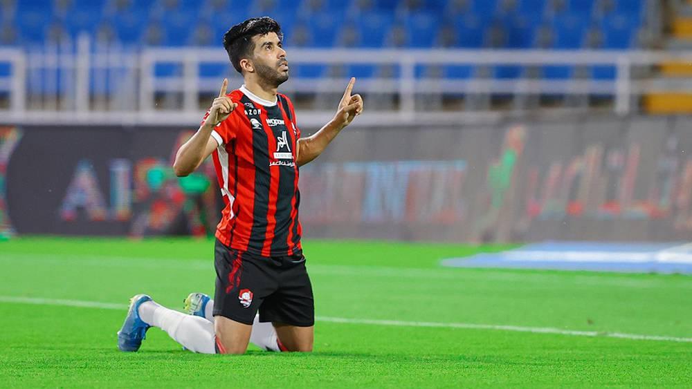 البركاوي يُسجل "هاتريك" ويقود الرائد للفوز على الباطن (3-1)