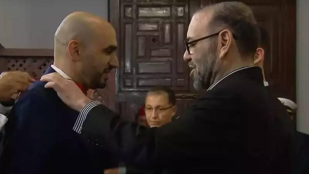 الركراكي: "سياسة الملك تثبت أن كل مغربي يمكن أن يصل لهدفه ولقجع شدد على ضرورة تغيير الـADN والبحث عن التتويجات"