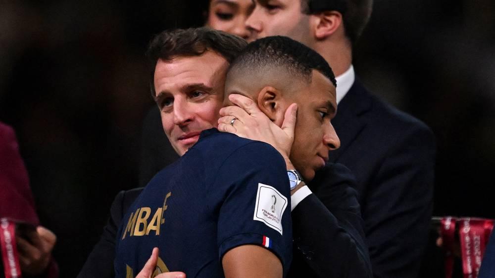 ماكرون رئيس فرنسا: "سأحاول الضغط من أجل بقاء مبابي"