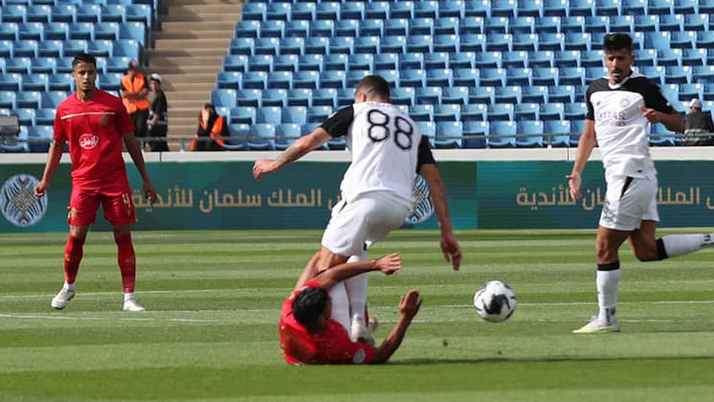 الوداد: "مباراتنا أمام السد شهدت مهزلة تحكيمية من طرف المصري محمود البنا ونتساءل ما إذا كان الأداء التحكيمي سيستمر بنفس المستوى الهزيل"