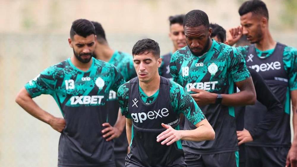 الرجاء يخوض تداريبه بالمحمدية بسبب تضرر عشب أكاديمية النادي