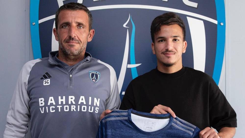 رسميا/ سفيان العكوش ينتقل إلى "باريس إف سي" الفرنسي على سبيل الإعارة من ميتز