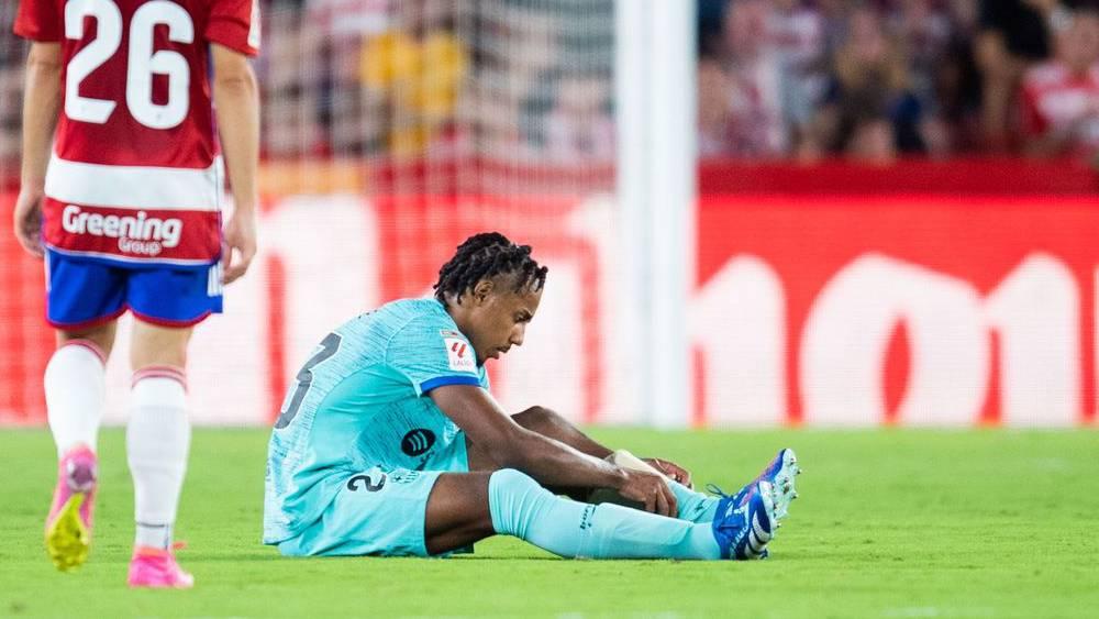 برشلونة يعلن إصابة كوندي والصحف تؤكد غيابه عن "الكلاسيكو"