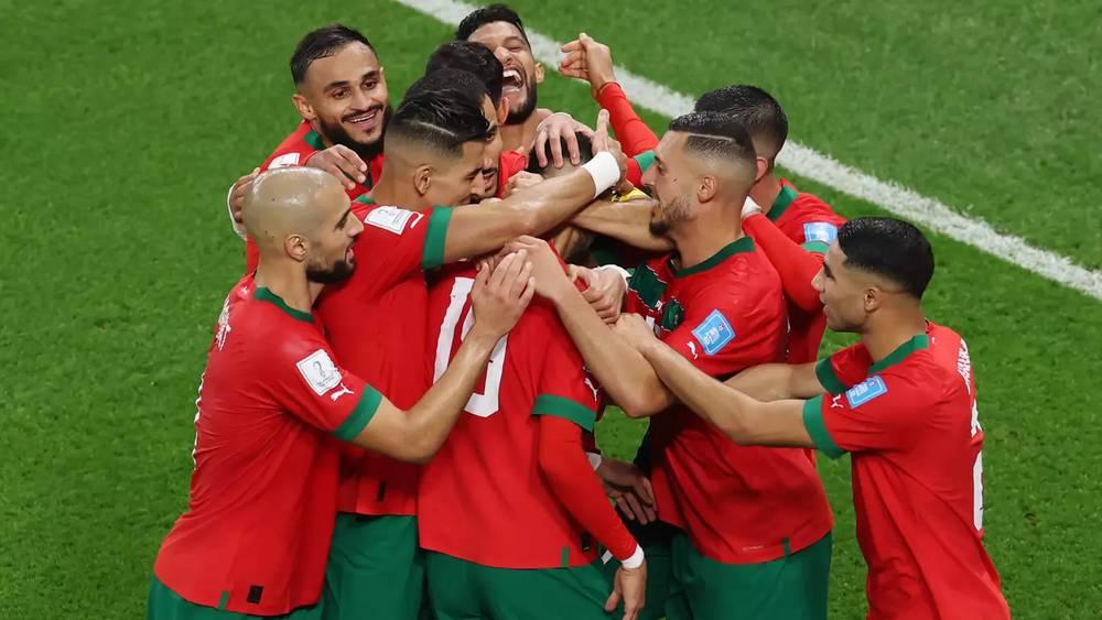 جوائز "الكاف"/ 4 لاعبين مغاربة مرشحون في القائمة النهائية لنيل جائزة "لاعب السنة"