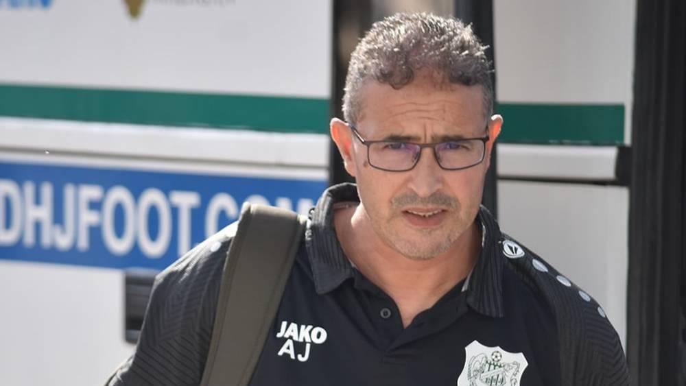 رسميا/ الدفاع الحسني الجديدي يُعلن فك ارتباطه مع المدرب عبد الكريم الجيناني