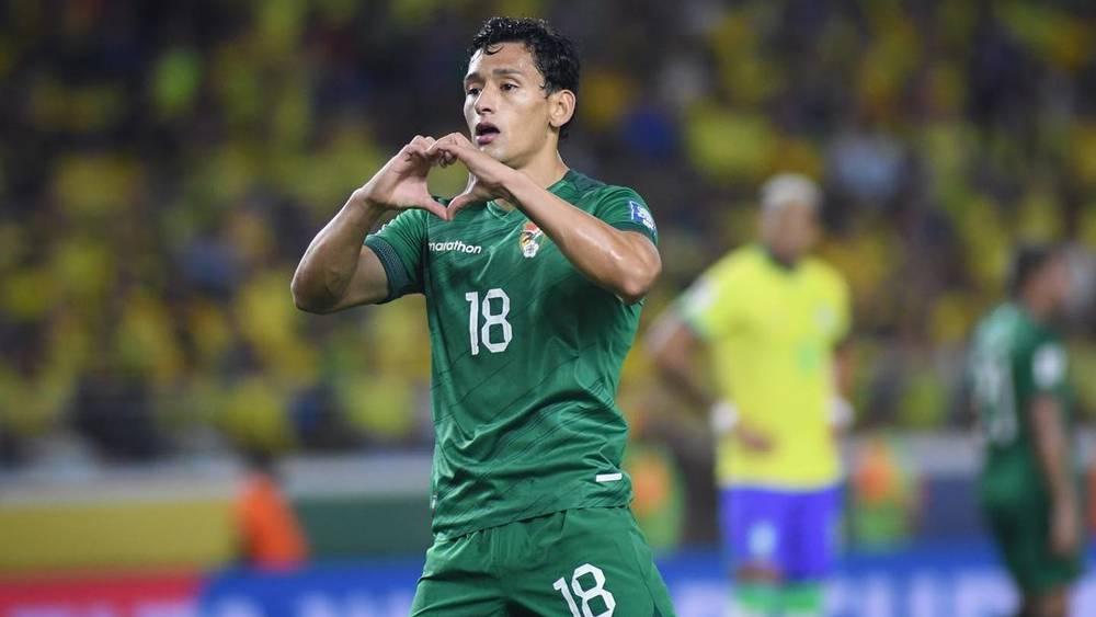 رسميا/ تأكيدا لما سبق.. الرجاء الرياضي يعلن تعاقده مع المهاجم البوليفي فيكتور أبريغو