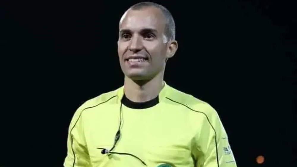 البطولة الاحترافية/ حمزة الفارق يدير مواجهة نهضة بركان والرجاء وكربوبي تقود غرفة "الفار"