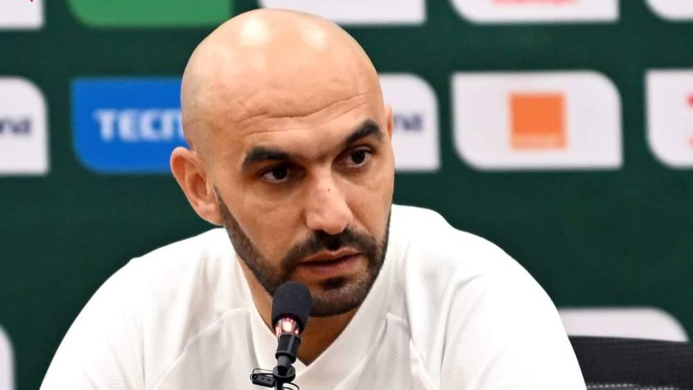 الجماهير المغربية تعبر عن تضامنها مع الركراكي بعد إيقافه من طرف الكاف