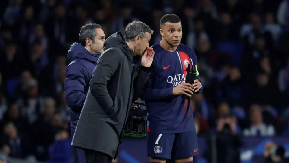 مبابي يرد على أنباء وجود خلاف بينه وبين مدربه لويس إنريكي